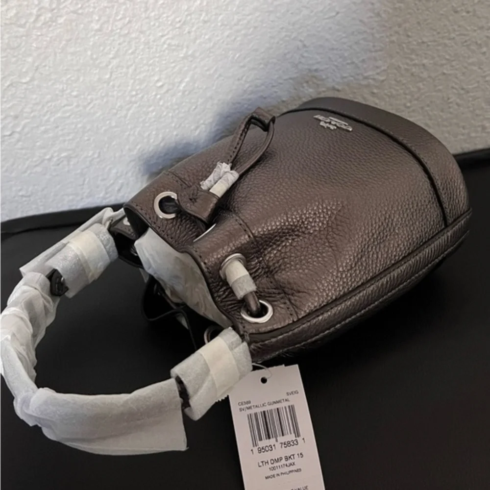 NWT COACH DEMPSEY DRAWSTRING BUCKET BAG 15 IN SILVER/METALLIC GUNMETAL CROSSBODY